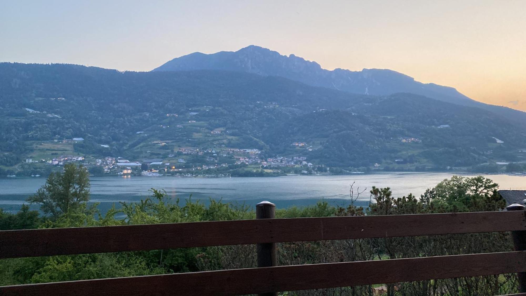 Lake Apartment Ischia Green Tenna ภายนอก รูปภาพ